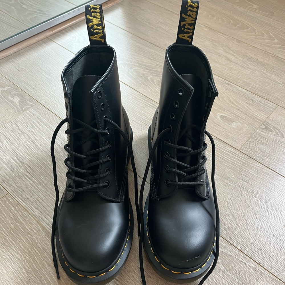 BRAND NEW Dr. Martens (price negotiable :))